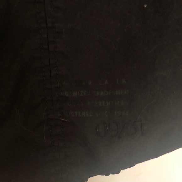 Men’s casual button down - Picture 2 of 3